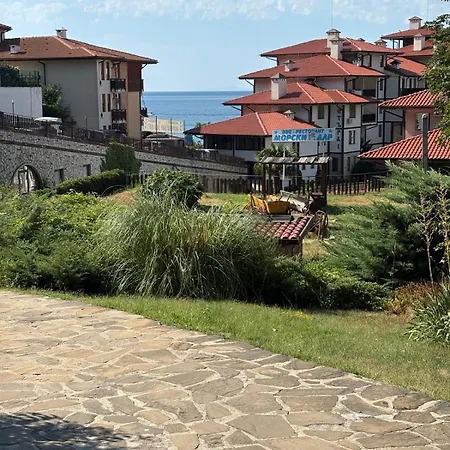 Etara 4 Complex Apartment